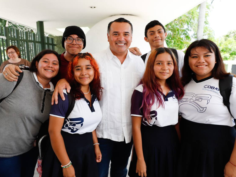 Renán Barrera continúa reforzando acciones en la prevención de las adicciones entre la juventud