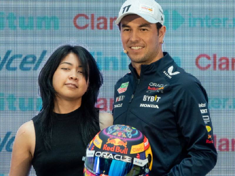 ¡Respect! Sergio Pérez dona su casco para ayudar a las víctimas de Otis
