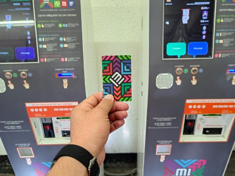 Primer día sin boleto en la Línea 7 del Metro