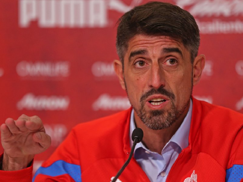 ¡Más problemas! Reportan la partida de Veljko Paunovic de Chivas