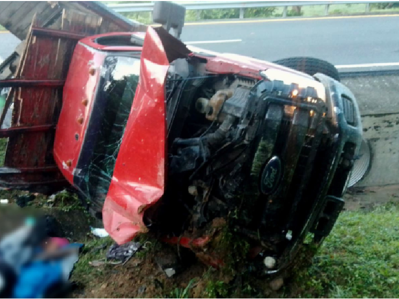 Volcadura de camioneta deja 10 migrantes fallecidos en Pijijiapan