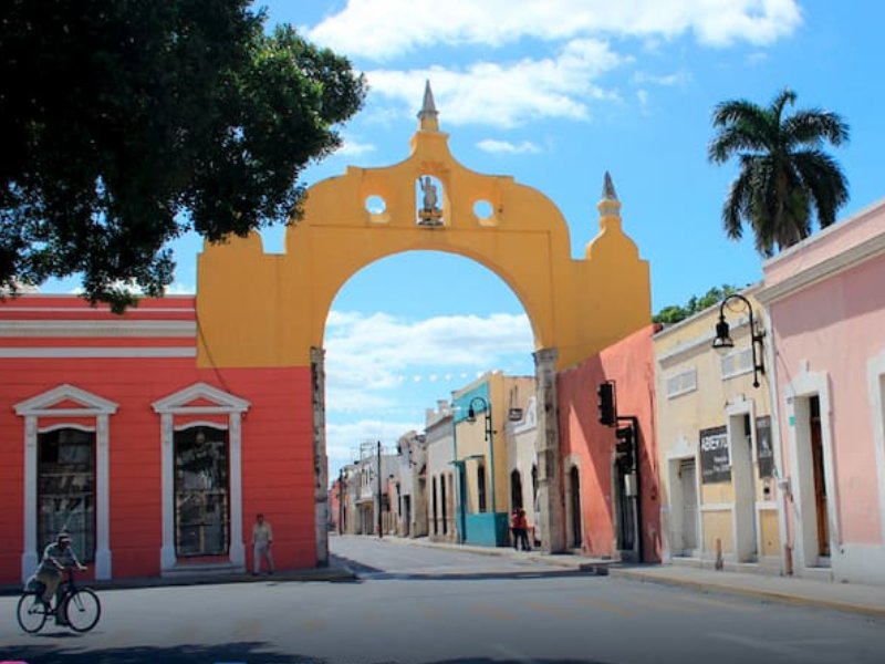 Arcos históricos dan identidad cultural a Mérida 