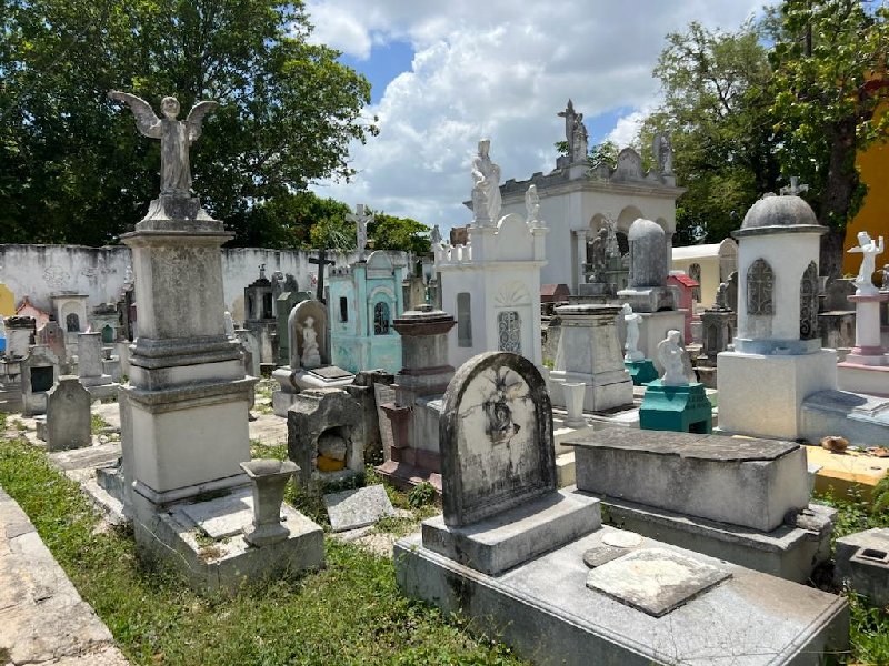 Realizan mejoras en las instalaciones de agua del cementerio general