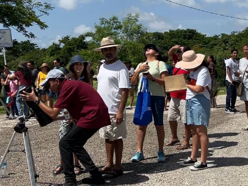 Se recargaron de energía positiva durante el eclipse