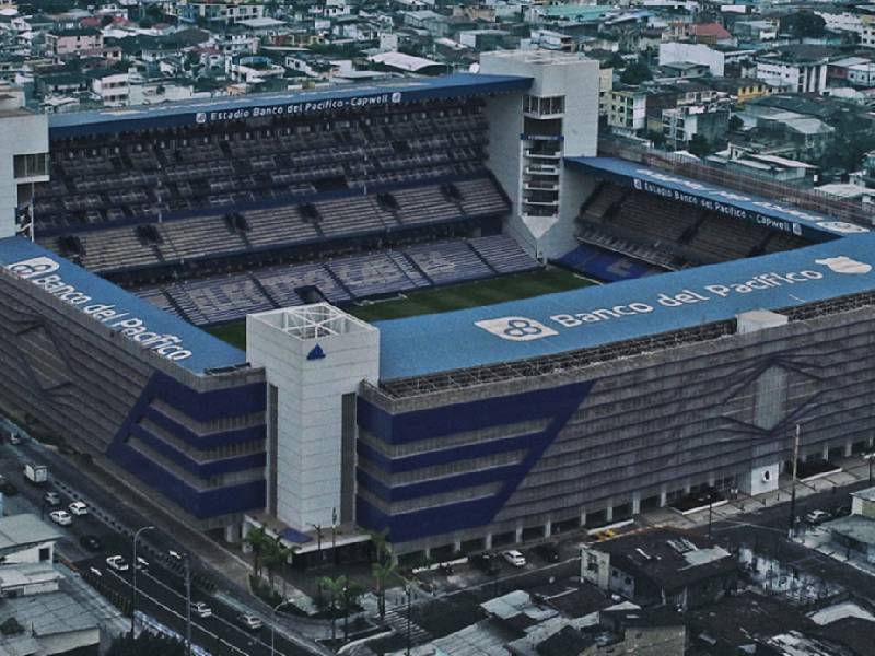 Ataque armado a las afueras del estadio de Emelec deja dos aficionados muertos