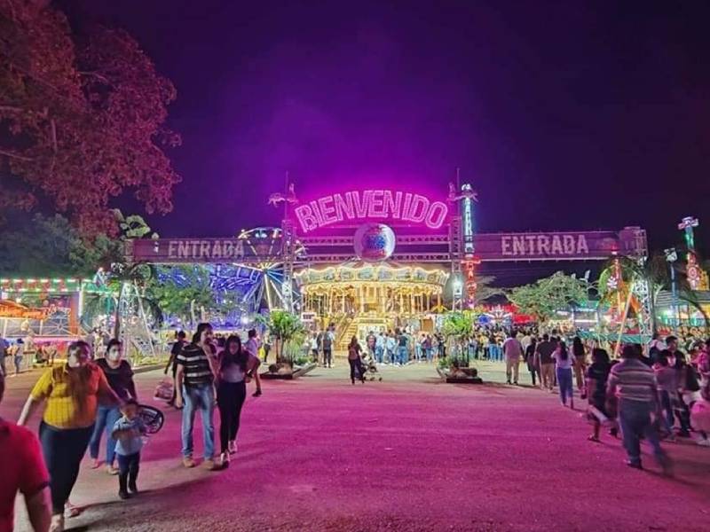 Exhiben productos locales de las 47 comisarías de Mérida en Xmatkuil