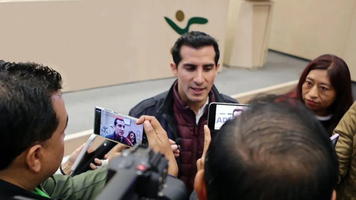 Foto: Especial | Rommel deberá darle solución a las controversias de las federaciones de deportes acuáticos y de tiro con arco, que no cuentan con reconocimiento del Comité Olímpico Mexicano y de entes internacionales.