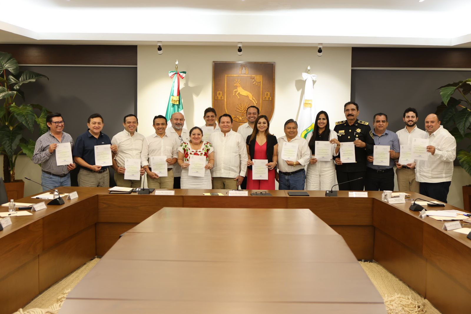 Presentan a los titulares de las comisiones del Plan Estatal de Desarrollo 2024-2030, liderado por el gobernador Joaquín Díaz Mena.