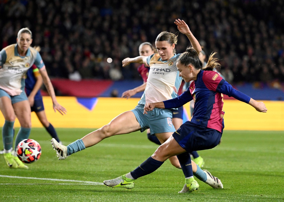 El Barça vence 3-0 al Manchester City, lidera el grupo D de la Champions femenina y espera un duelo con Real Madrid o Wolfsburgo.