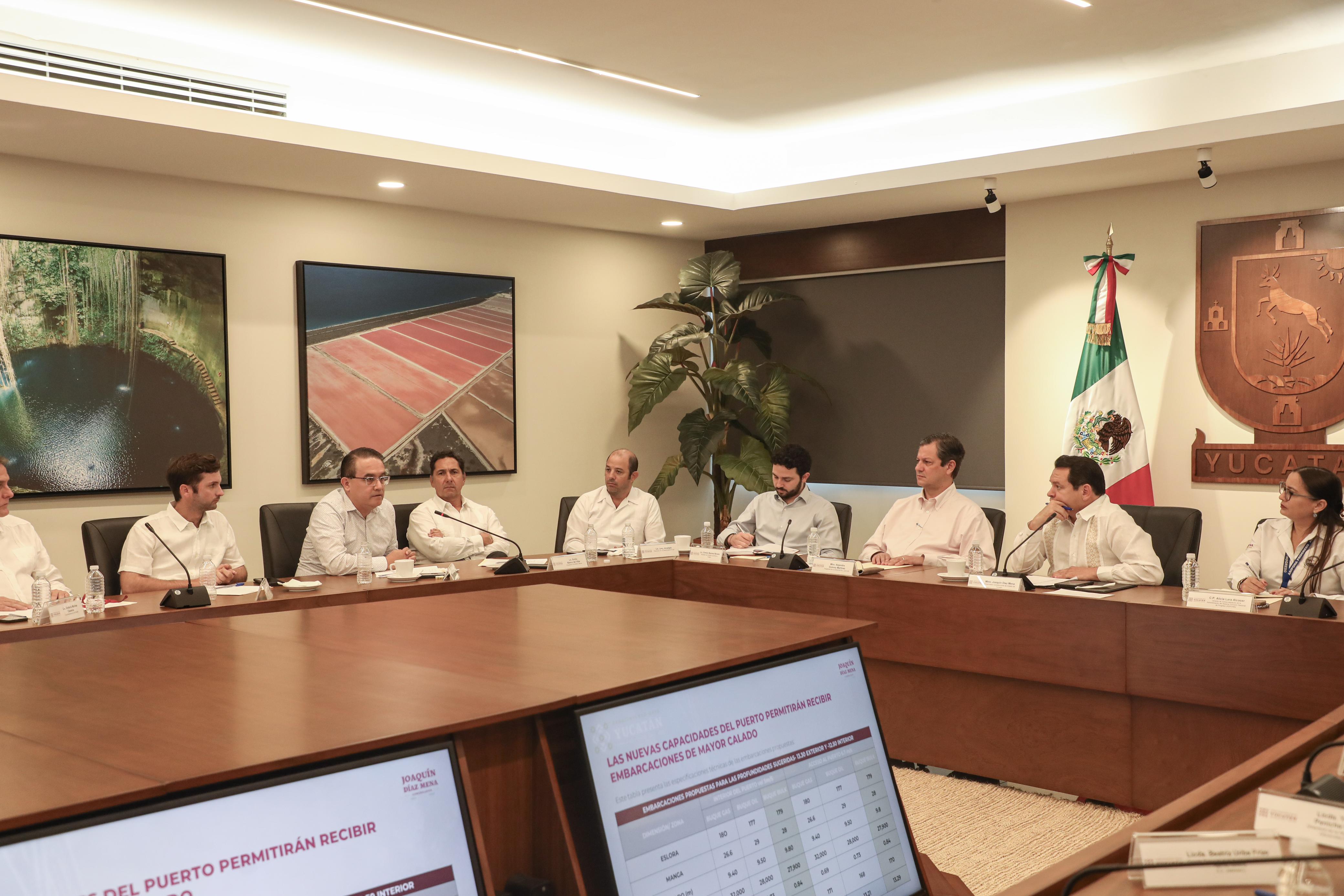 Se instala la Mesa Comercial del Puerto de Progreso para impulsar la expansión de la economía marítima en Yucatán y atraer inversiones clave.