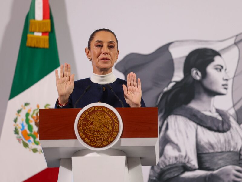 Claudia Sheinbaum pide coordinación entre Samuel García y la Fiscalía de Nuevo León para mejorar la seguridad y atender problemas del estado.