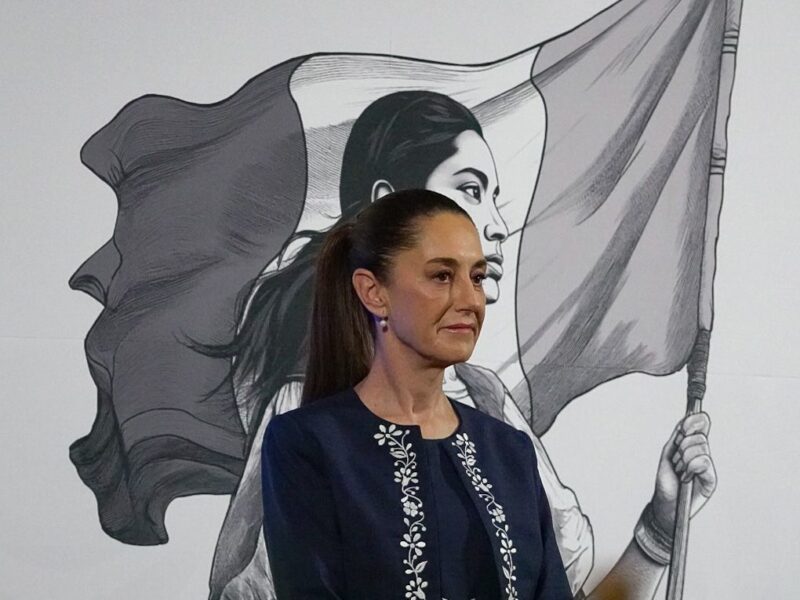 Claudia Sheinbaum califica de “absurda” la decisión de la Corte de frenar la elección judicial. Conoce más sobre sus declaraciones y el conflicto.