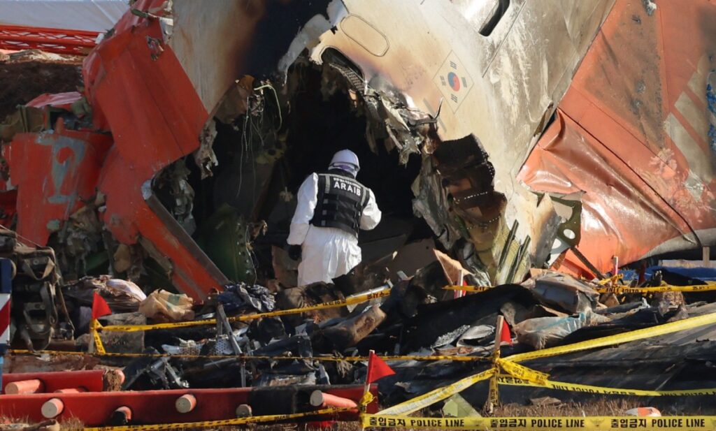 Últimos momentos del avión de Jeju Air en Corea del Sur: choque con pájaros, fallos en el tren de aterrizaje y un accidente fatal.