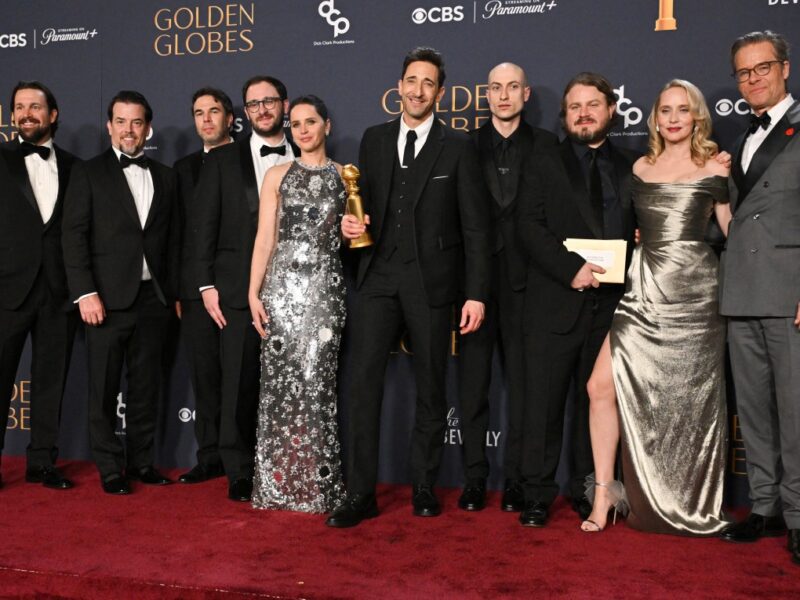 "Emilia Pérez" y "El Brutalista" destacan en los Globos de Oro, con múltiples premios, incluyendo mejor película y mejor director.