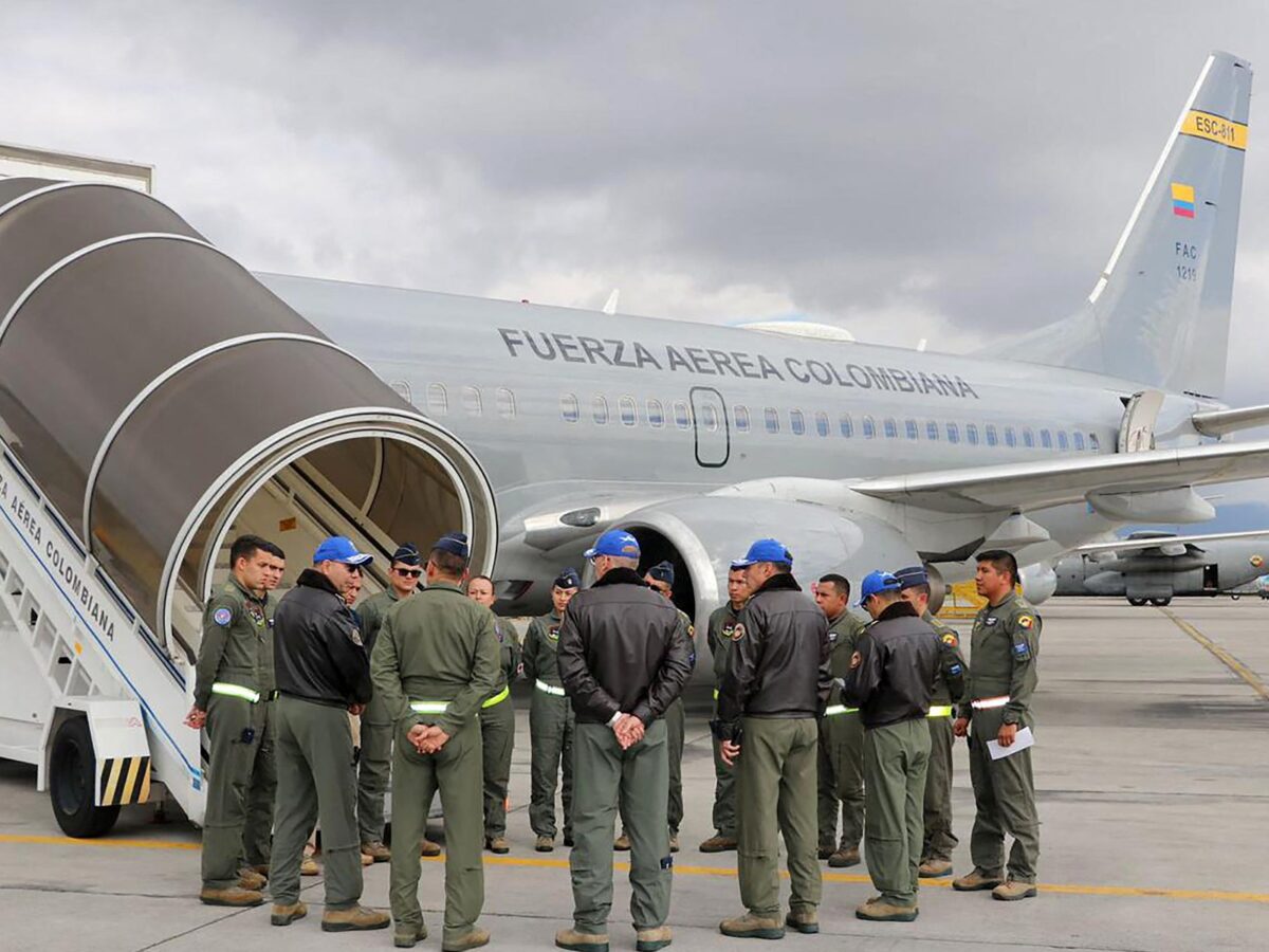 Colombia envía avión militar a San Diego para repatriar a 110 deportados tras tensiones con EE. UU. Respeto a los derechos, prioridad.