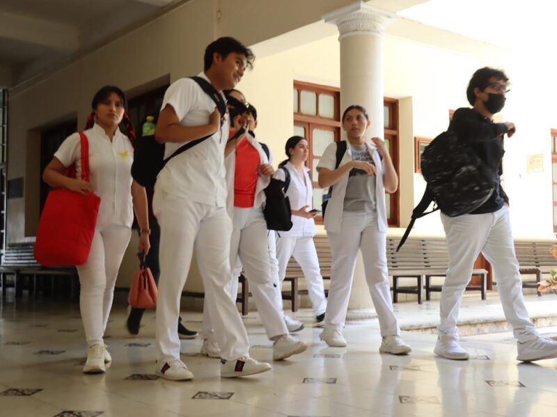 UADY abre convocatoria de licenciatura 2025-2026 con más de 630 espacios disponibles. Regístrate en línea y asegura tu lugar.