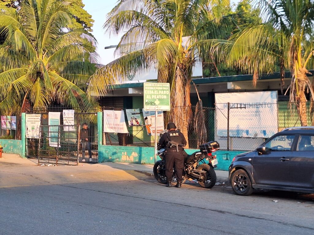 SEGEY reafirma su compromiso con la seguridad de más de 400 mil estudiantes en Yucatán, implementando medidas en colaboración con la SSP.
