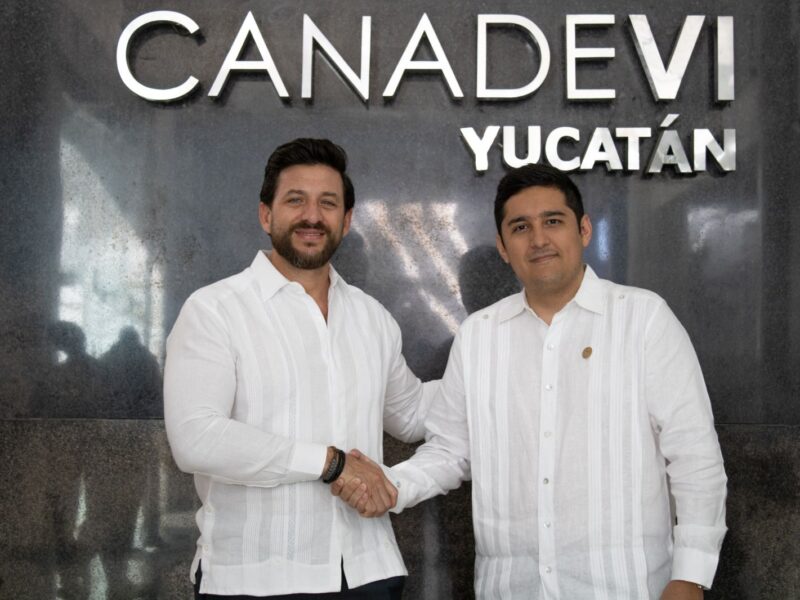Mauricio Morales Greene es el nuevo presidente de CANADEVI Yucatán para el periodo 2025-2027, con un enfoque en el desarrollo y la promoción de la vivienda.