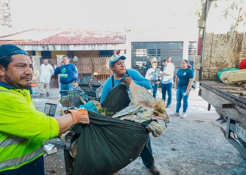 El Ayuntamiento de Mérida retira 37 toneladas de basura en Chenkú, con apoyo de diversas instituciones, tras reporte ciudadano de acumulación.