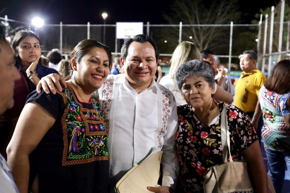 El gobernador Joaquín Díaz Mena impulsa la educación y espacios seguros en Yucatán, llamando a fortalecer el tejido social y recuperar valores.