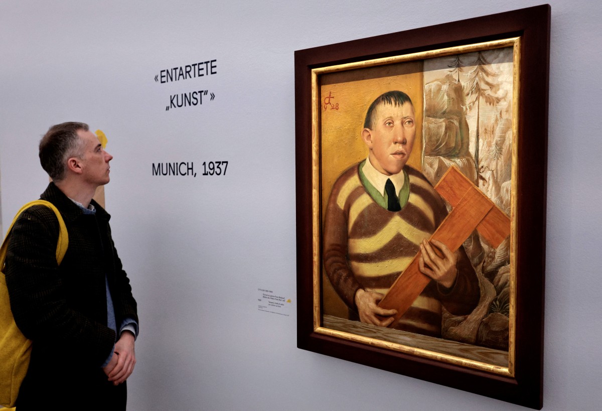 El Museo Picasso de París revive la exposición nazi de "arte degenerado" de 1937, destacando obras vanguardistas censuradas.