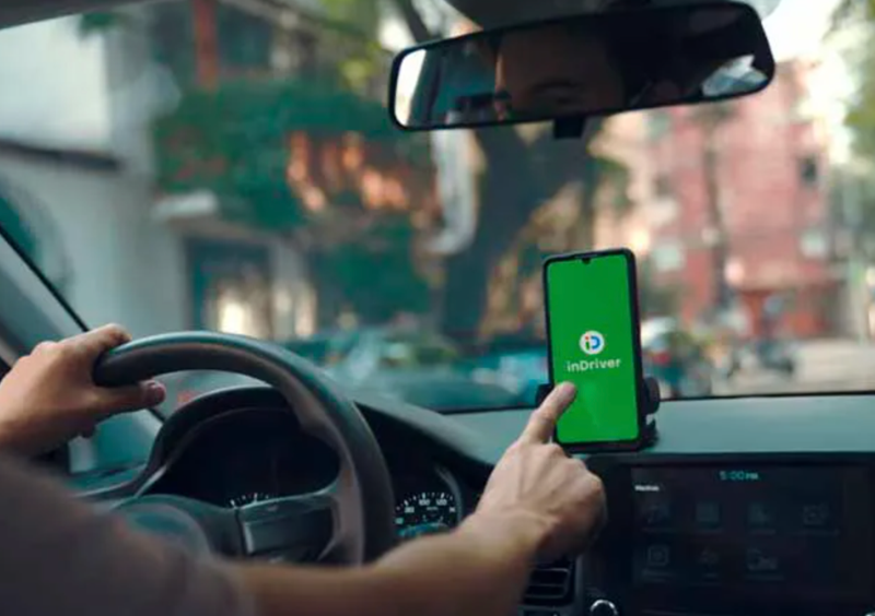 La ATY realiza operativo en Mérida contra "inDrive" por operar sin registro. Se levantan infracciones y remiten unidades.