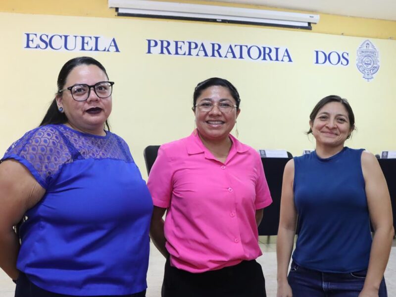 Científicas de la UADY inspiran a jóvenes con mesa panel sobre el rol de las mujeres en la ciencia. ¡Un impulso para la participación femenina!