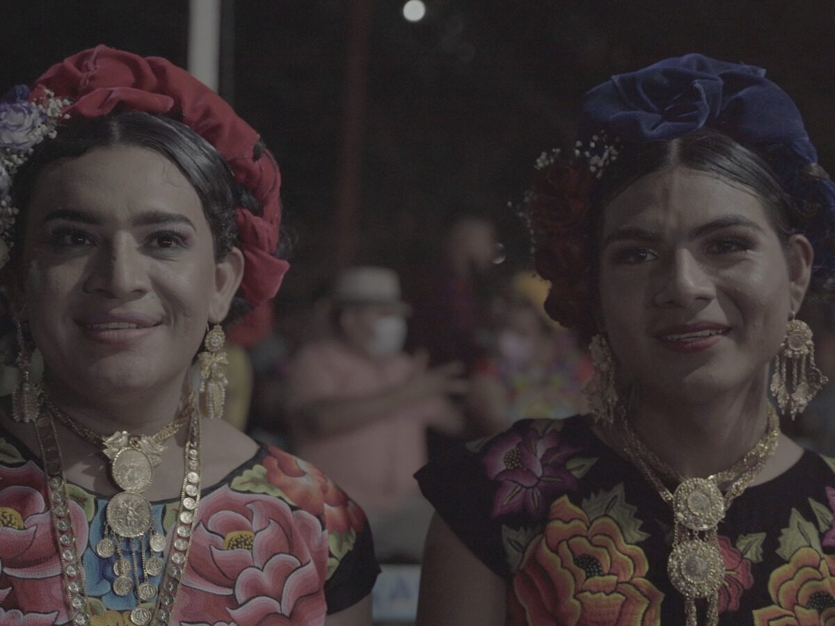 Descubre “Letanía para una Muxe´”, un documental que retrata con poesía la identidad, diversidad y resistencia en Juchitán.