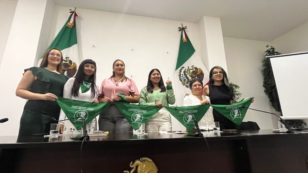 El Congreso de Yucatán analiza iniciativas para despenalizar el aborto, garantizando derechos reproductivos para las mujeres.