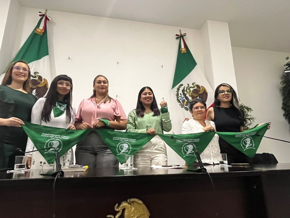 El Congreso de Yucatán analiza iniciativas para despenalizar el aborto, garantizando derechos reproductivos para las mujeres.