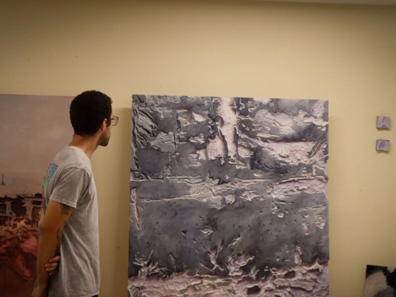 La Universidad de las Artes de Yucatán (UNAY) abre convocatoria 2025 para TSU, licenciaturas y maestrías en diversas disciplinas artísticas.