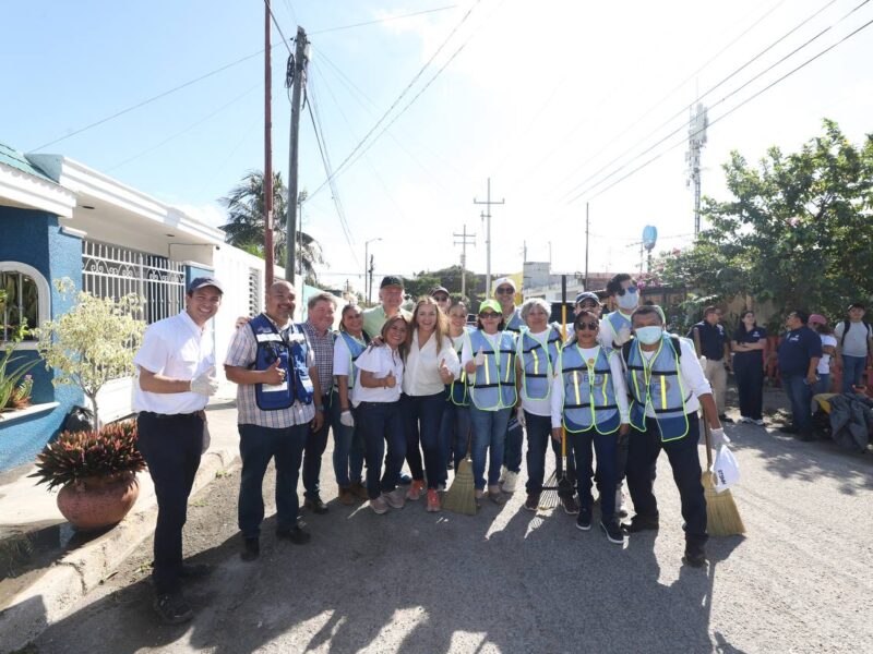 Cecilia Patrón anuncia la expansión del programa “Mérida Limpia” para mejorar más colonias con servicios públicos y limpieza urbana.