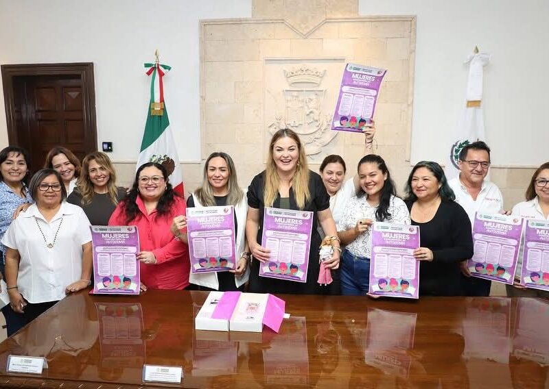 Cecilia Patrón impulsa oportunidades para mujeres en Mérida con cursos de capacitación en CECATI, promoviendo su autonomía económica.