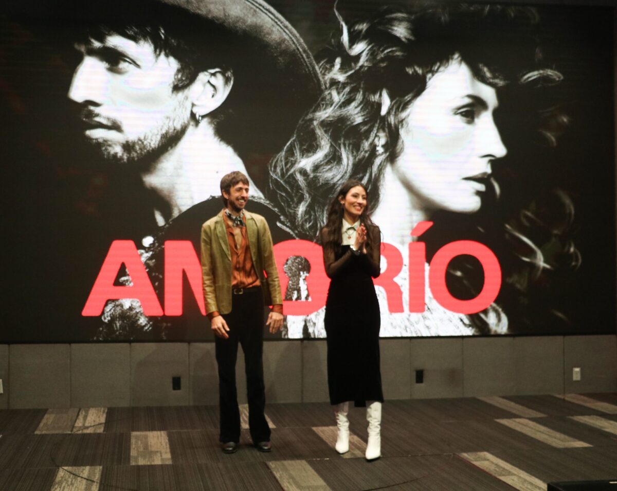 Daniela Spalla y Esteman lanzan "AMORÍO", un álbum con 10 canciones sobre el amor y el deseo. Descubre su primer sencillo: "Amantes".