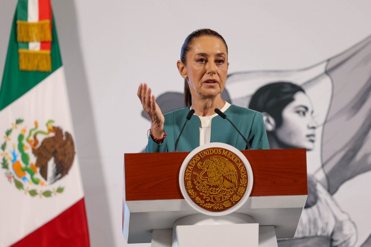 Claudia Sheinbaum confirma el hackeo a su teléfono y correo personal. Asegura que ambos ya no se usan y hay investigación en curso.