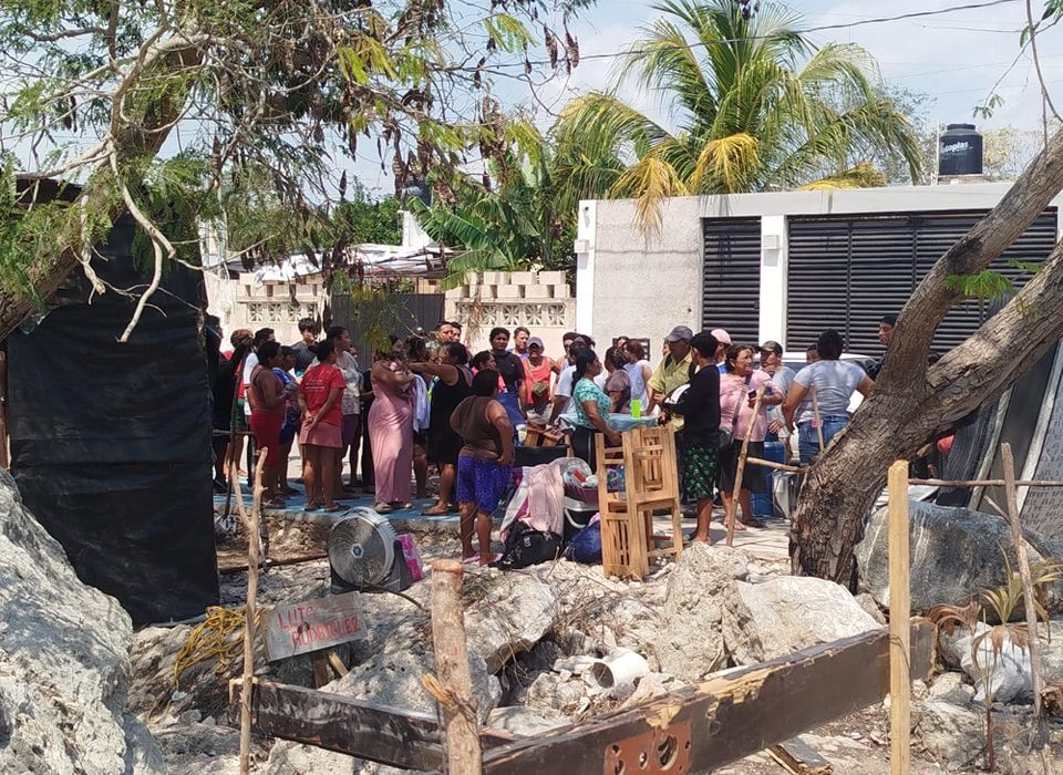 Desalojo en La Guadalupana deja 8 familias afectadas y varios lesionados. Vecinos denuncian amenazas y exigen seguridad. SSP refuerza vigilancia.