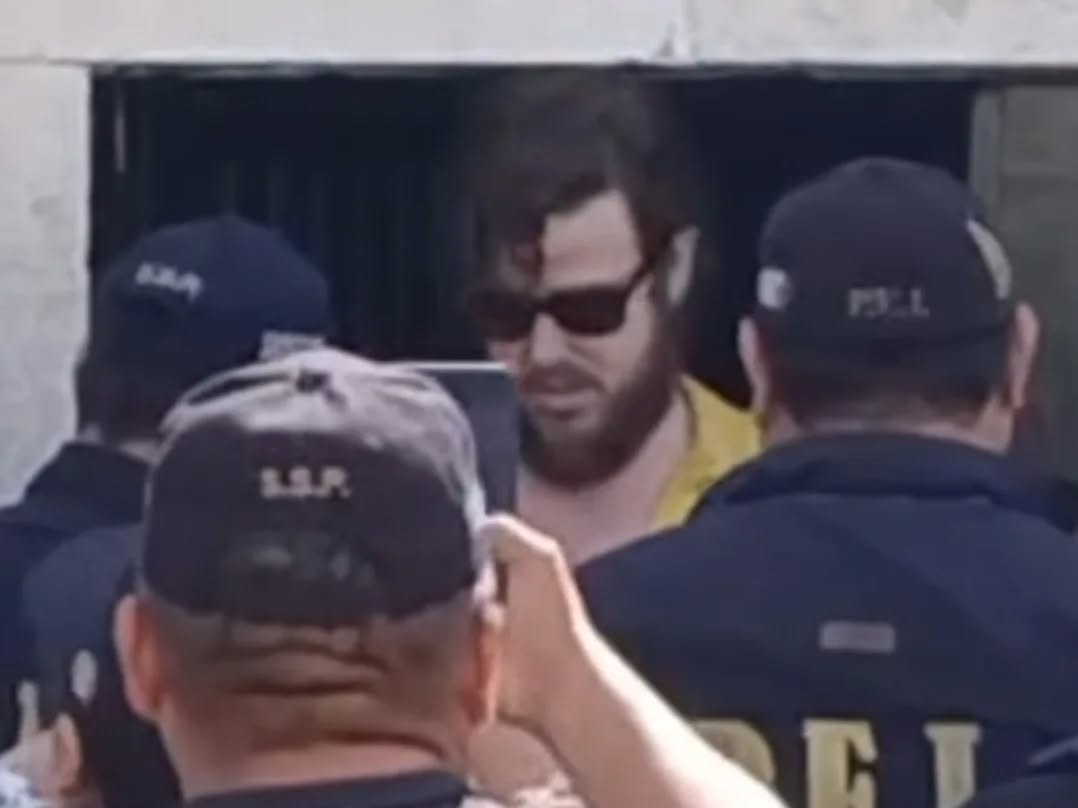 Joan S.M. enfrenta cargos por daños y amenazas en una cafetería de Mérida. La jueza ordenó prisión preventiva mientras avanza el proceso judicial.