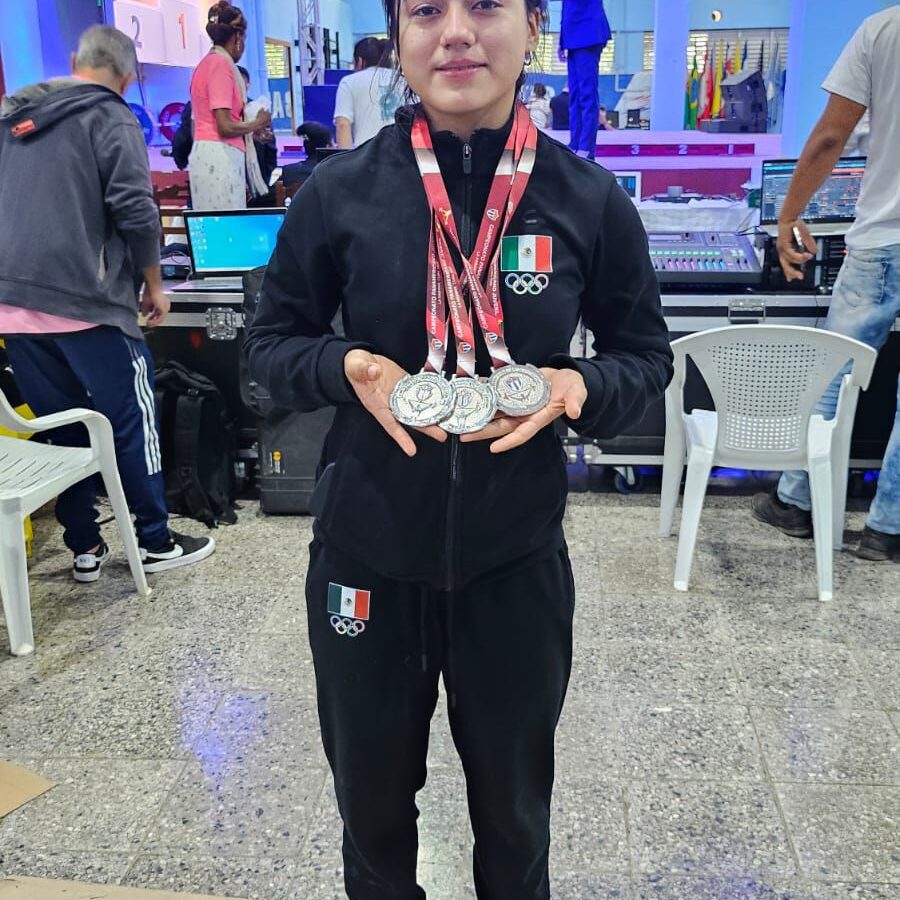 La yucateca Kenia May Dzul gana tres medallas de plata en el Campeonato Panamericano Juvenil en Cuba, destacando su talento y esfuerzo.