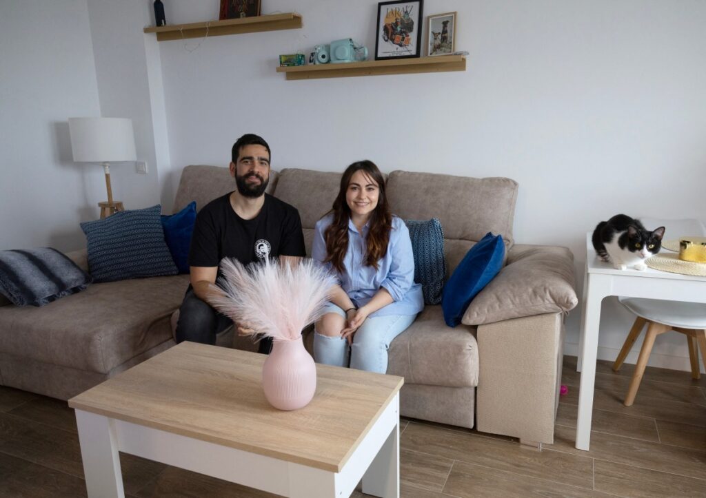 El sorteo de viviendas en Madrid refleja la crisis habitacional en España. Miles buscan un alquiler asequible mientras los precios siguen en aumento.
