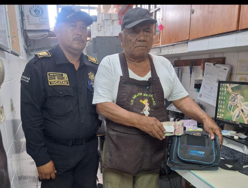 SSP Yucatán recuperó y devolvió un maletín con $78,000 pesos extraviado en Mulsay. La rápida acción del C5i refuerza la confianza ciudadana.