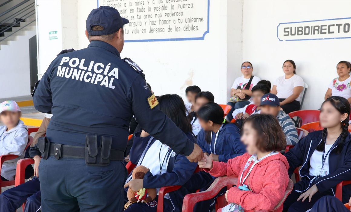 Realizan 150 acciones semanales en escuelas de Mérida para prevenir adicciones en jóvenes, con apoyo de la Policía Municipal y el programa D.A.R.E.