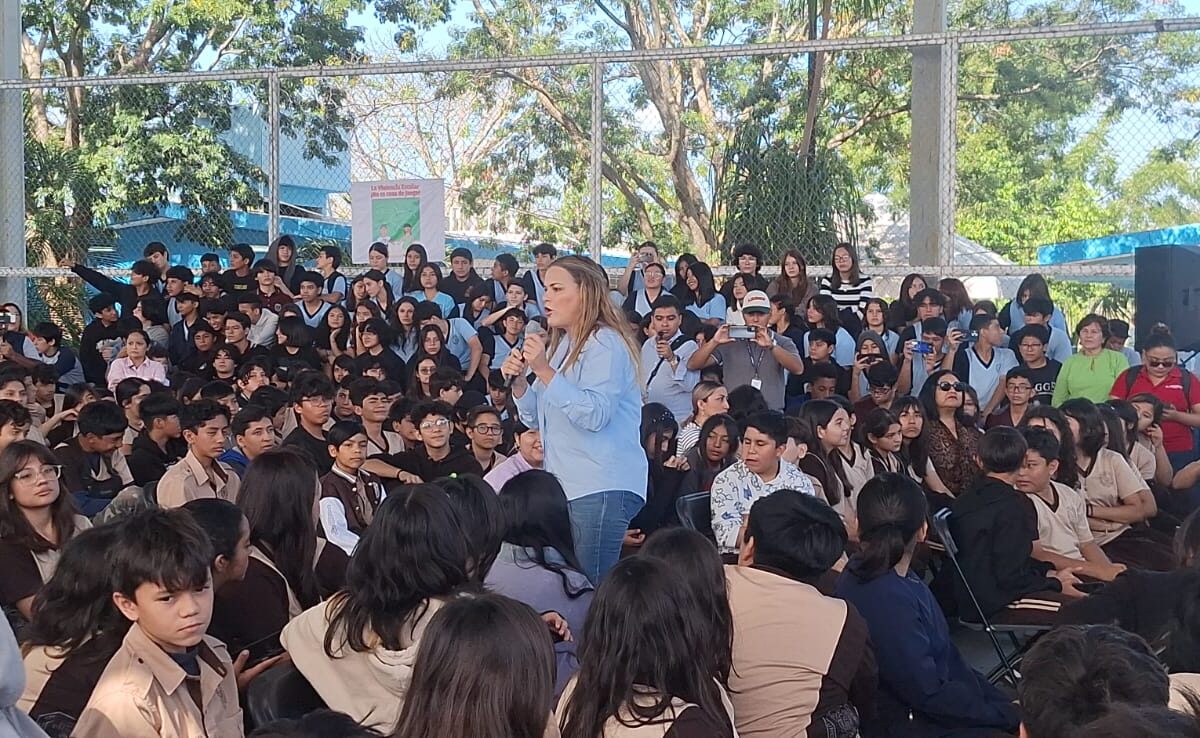 El Ayuntamiento de Mérida lanza Primeros Auxilios Psicológicos, un programa permanente para atender la salud mental en escuelas de la ciudad.