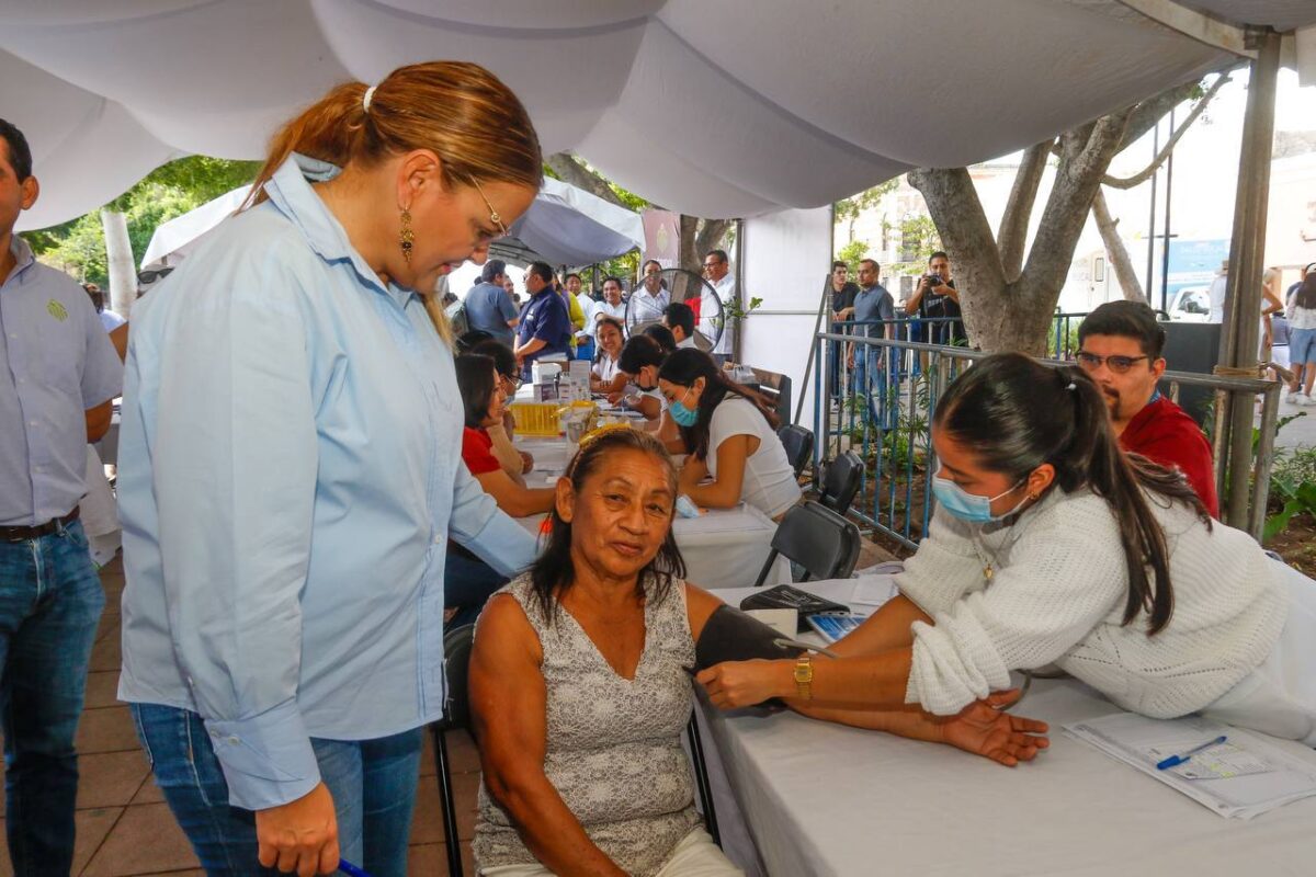 Cecilia Patrón fortalece la salud de las mujeres en Mérida con más de 36 mil consultas y mastografías gratuitas durante su gestión.