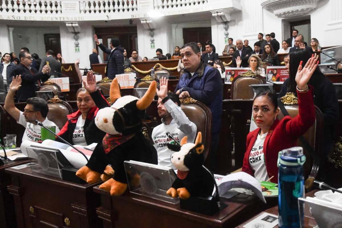 Congreso CDMX aprueba, con 61 votos a favor, la medida para realizar corridas de toros sin sangre, modificando el formato taurino.
