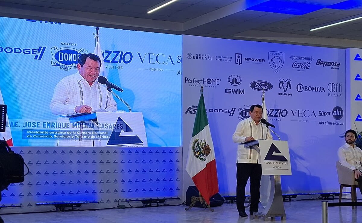 Díaz Mena lamenta incidente con maestros en Yucatán y anuncia mesas de diálogo y foros regionales para atender sus demandas educativas.