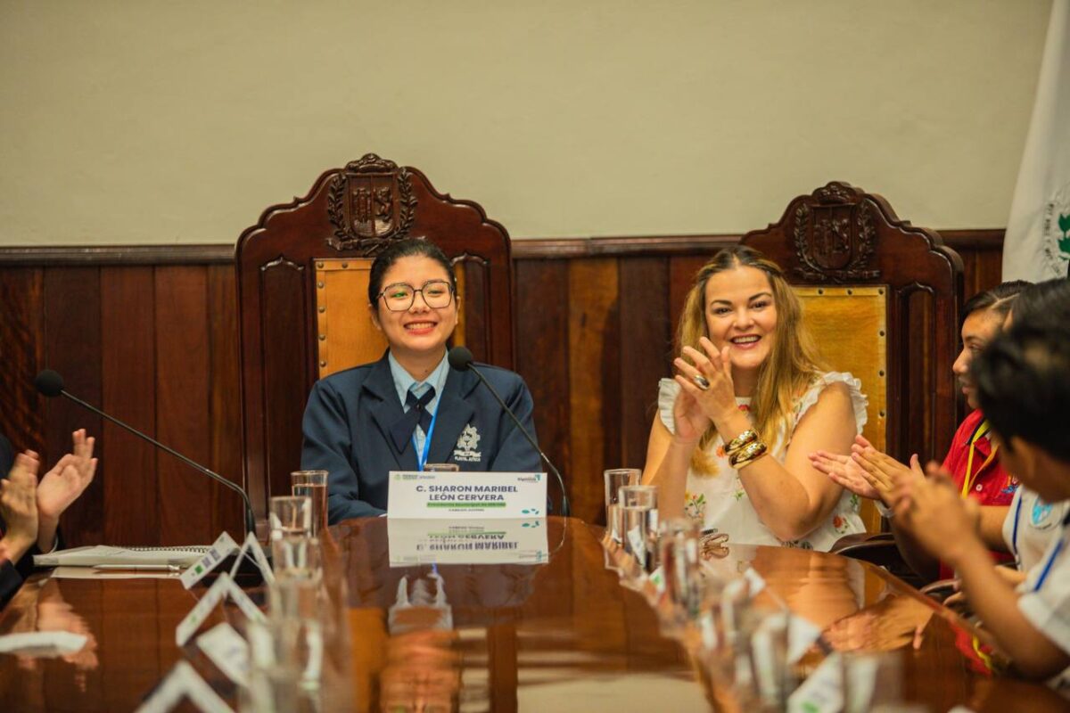 El Cabildo Juvenil de Mérida impulsa la participación de jóvenes en la toma de decisiones con proyectos sobre autoestima y violencia digital.