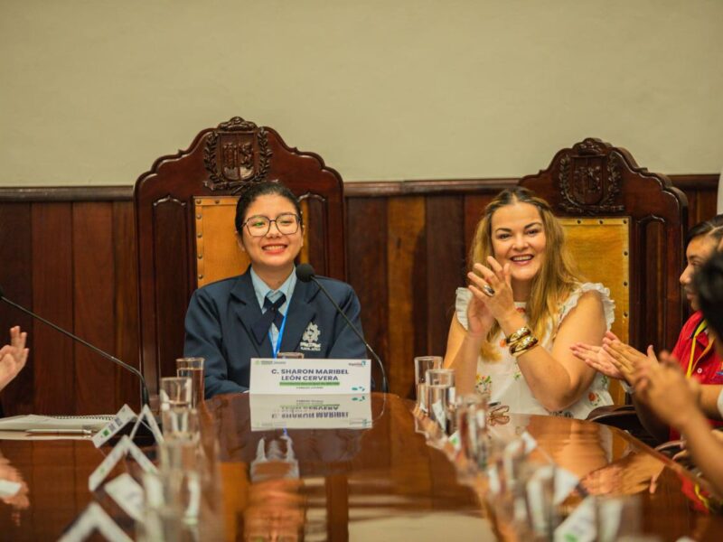 El Cabildo Juvenil de Mérida impulsa la participación de jóvenes en la toma de decisiones con proyectos sobre autoestima y violencia digital.