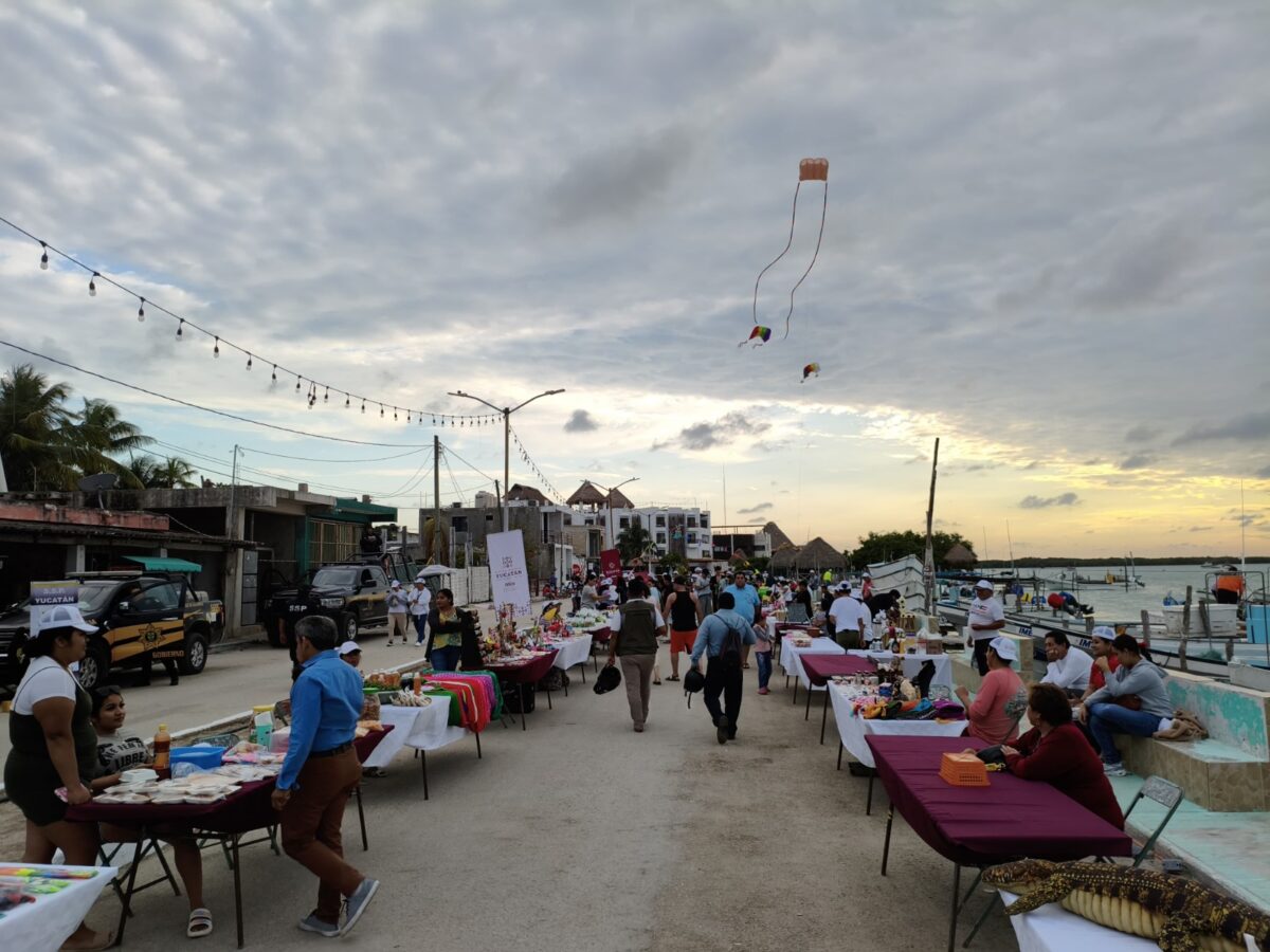 Río Lagartos y Las Coloradas se preparan para la Semana Santa con nuevas fachadas instagramables que atraerán turistas a este paraíso yucateco.
