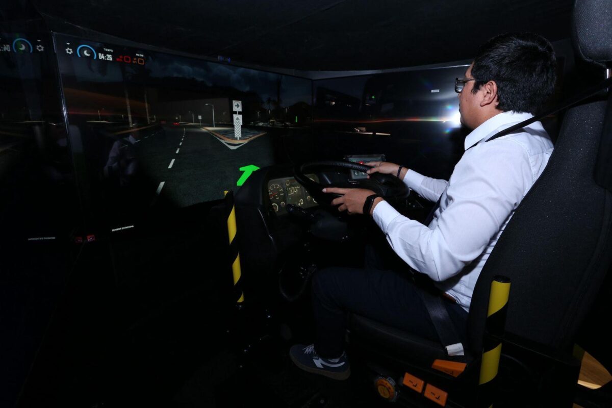 Yucatán capacita a operadores con simuladores de transporte público únicos en México, elevando la calidad y seguridad del servicio Va y Ven.