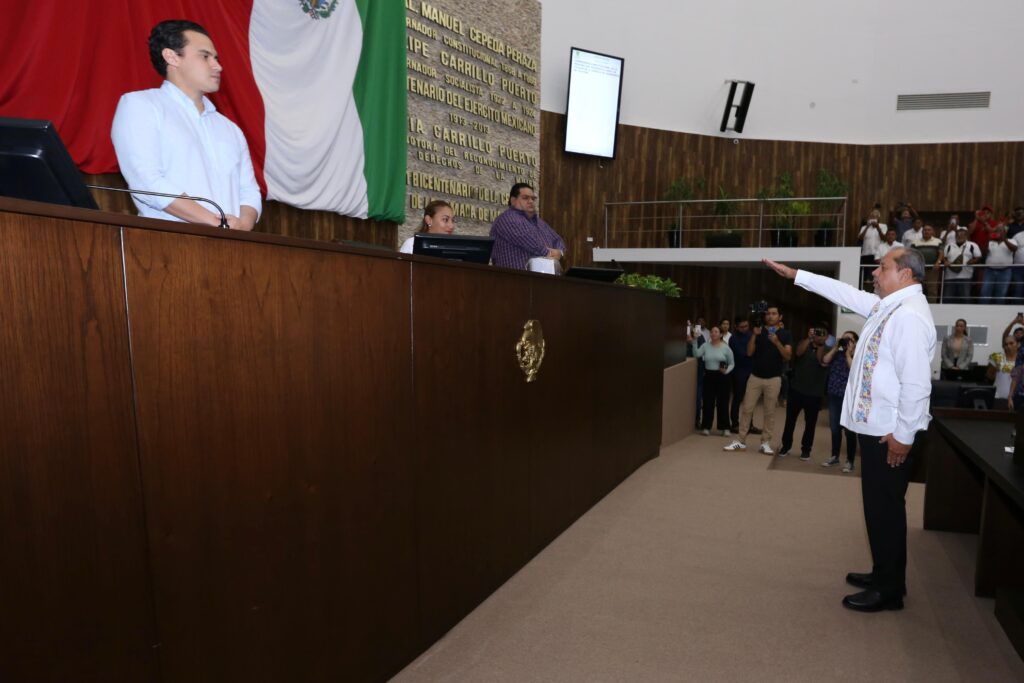 Jacinto Sosa Novelo asume como titular de la ATY con 33 votos a favor. Promete un transporte público seguro, moderno y sustentable en Yucatán.